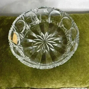 Beyer Bleikristall 24% Lead Cut‎ Crystal 6.75 in Holiday Nut / Candy Dish Bowl